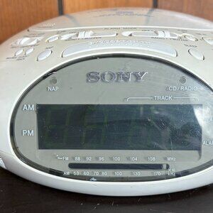 Sony Dream Machine ICF-CD831 AM/FM Radio/CD Player Alarm Clock White Works Clean